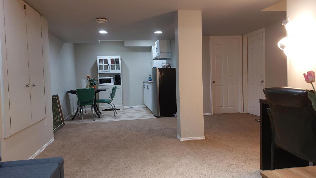 Lovely 1-Bedroom Basement Suite Winnipeg Exterior photo
